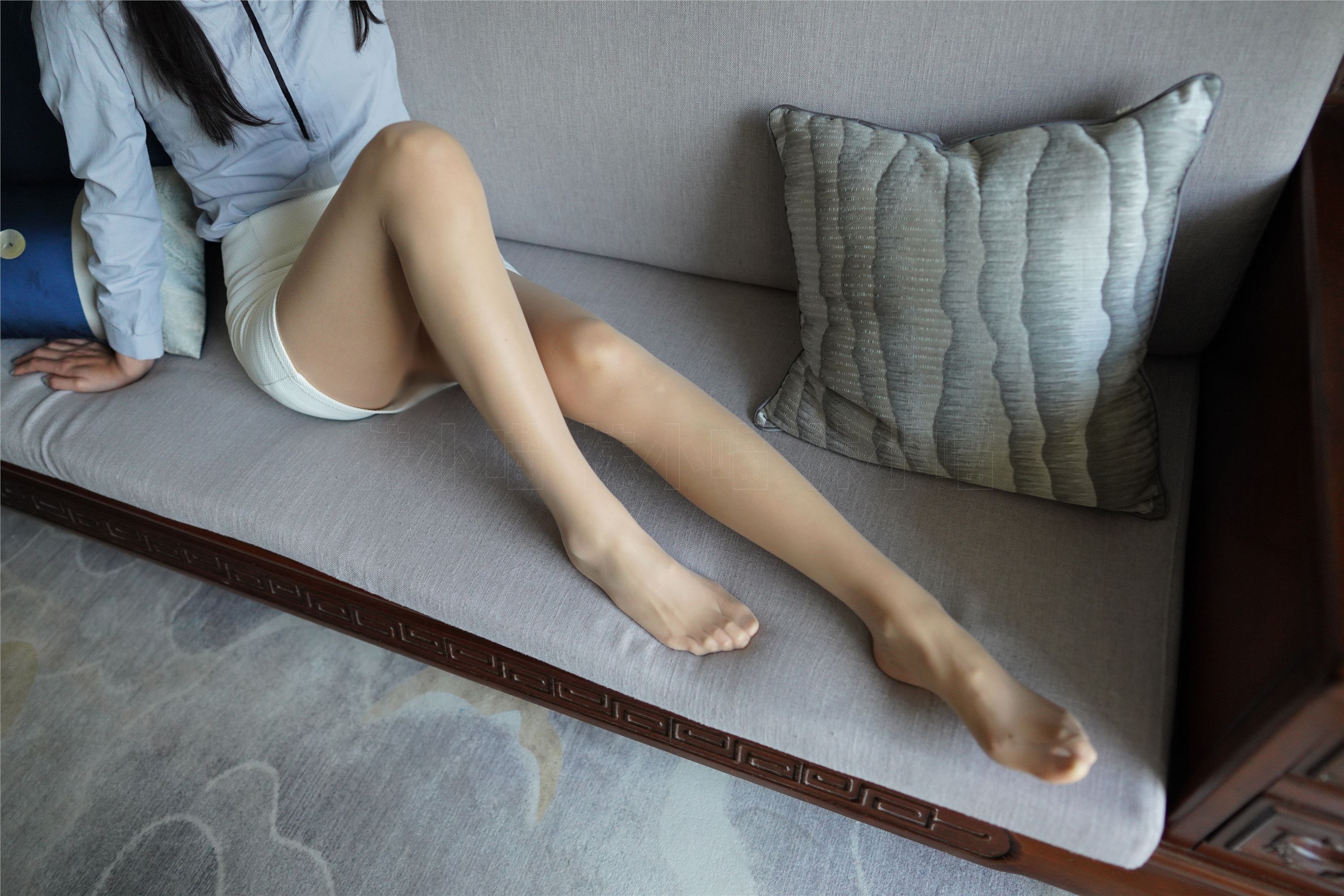 壹吻映画  2021.01.15 YW004 《梦梦-浅灰工作装》